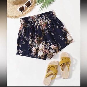 Shirred Waist Floral Shorts